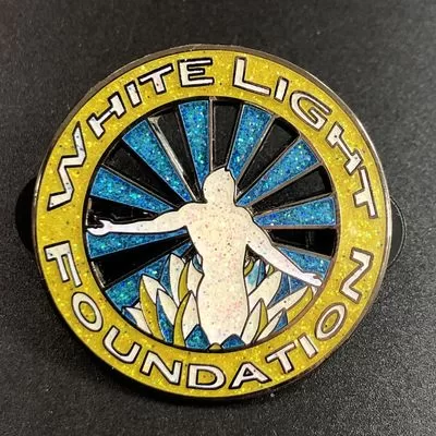 Custom-lapel-pins-with-glitters-effects